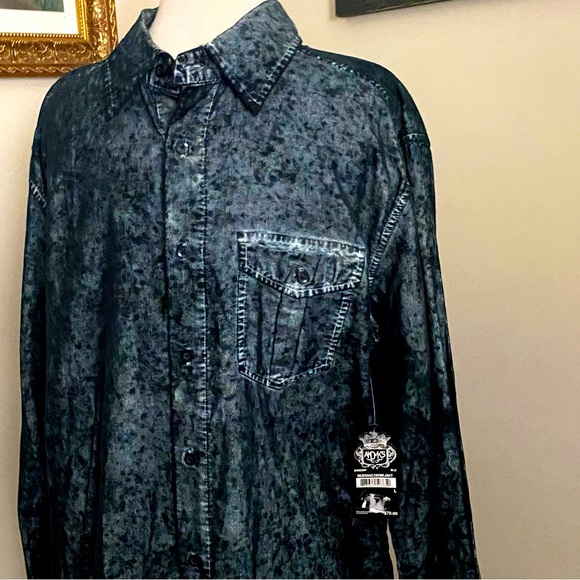 NWT Akademiks Black soft washed corduroy button down shirt with front pocket. - Picture 2 of 13